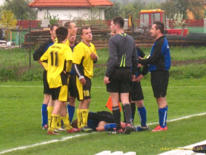 Powiększ