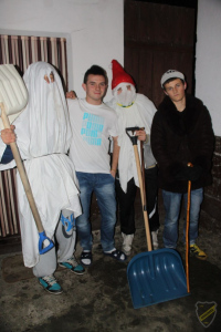 Powiększ